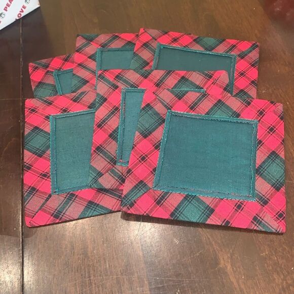 6 plaid Christmas fabric coasters - Picture 1 of 3